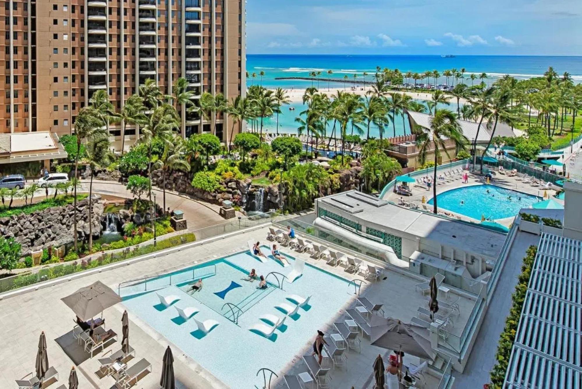 Panoramic Oceanview Resort - Full Kitchen In Each Room, 2 Swimming Pools, Onsite Restaurants, Fireworks Every Friday 檀香山 外观 照片