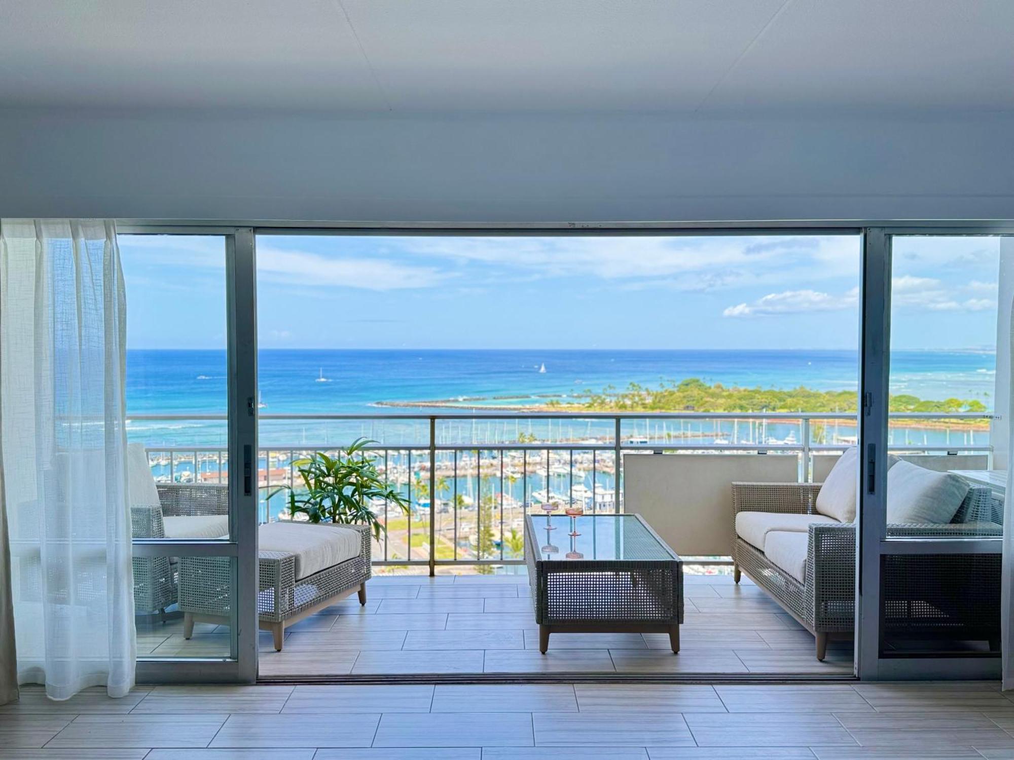 Panoramic Oceanview Resort - Full Kitchen In Each Room, 2 Swimming Pools, Onsite Restaurants, Fireworks Every Friday 檀香山 外观 照片